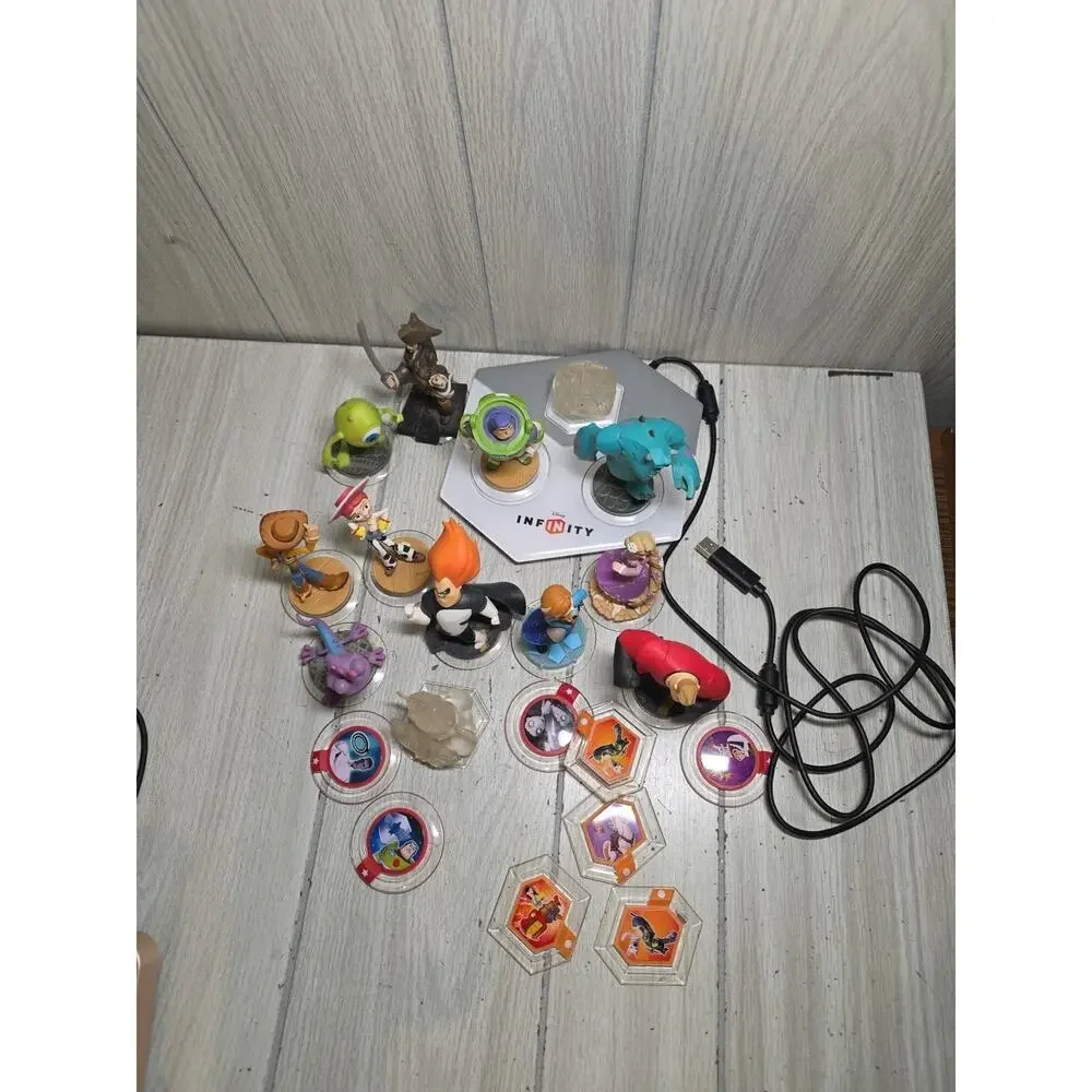 DISNEY INFINITY Figures Lot Character Power Discs Portal Base Everything Pict